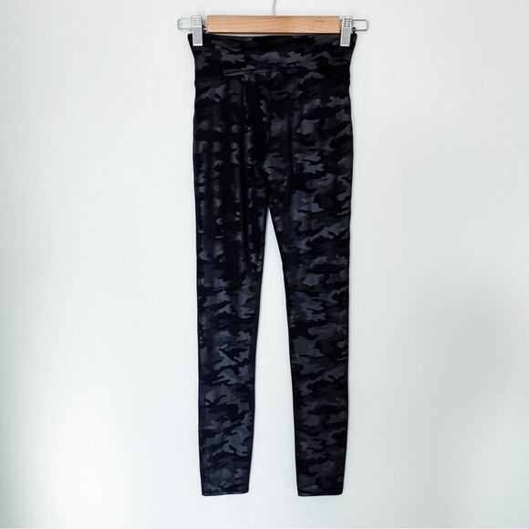 NWT Spanx Faux Leather Camo Leggings - Picture 5 of 7